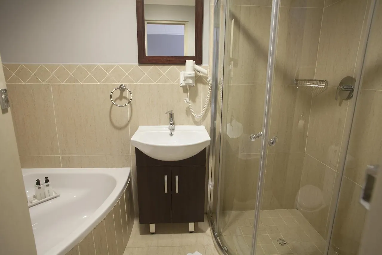 Ruslamere Hotel And Conference Centre Durbanville