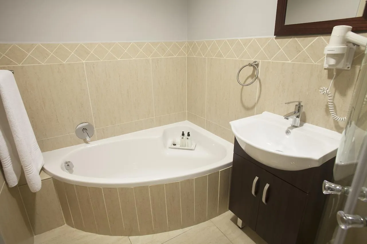 Ruslamere Hotel And Conference Centre Durbanville